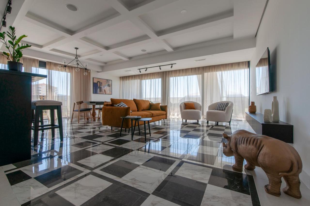 Soho Suites Бар Екстер'єр фото